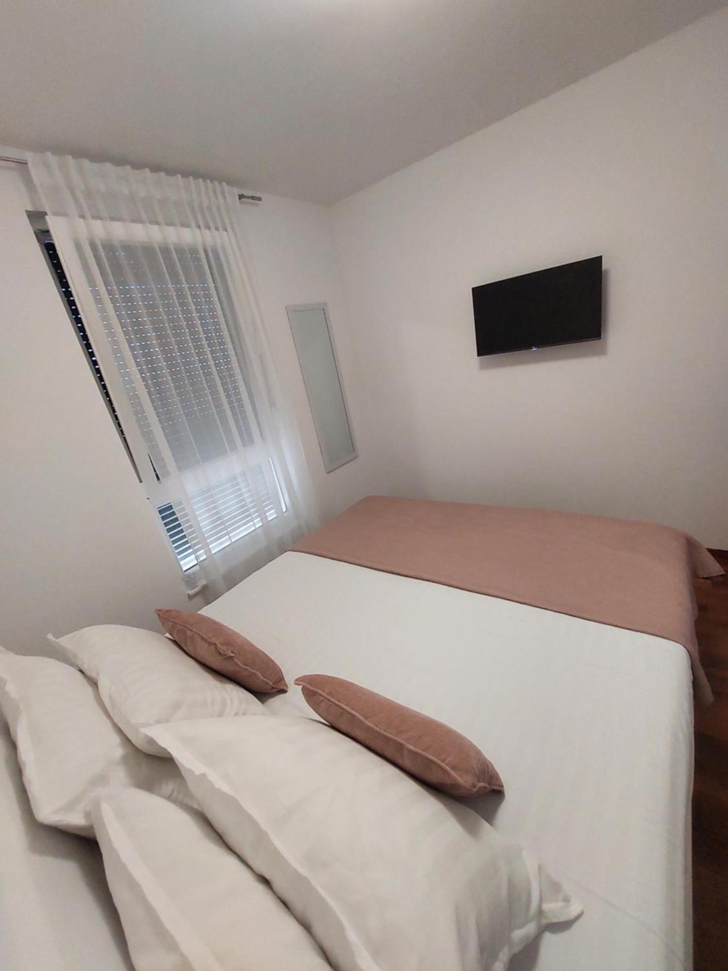 Royal Apartment Salona Klis Exterior photo