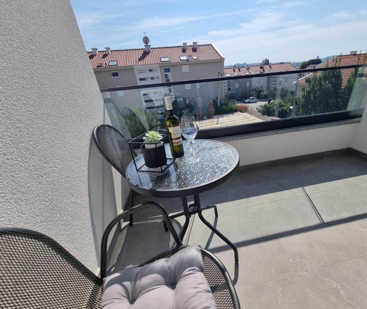 Royal Apartment Salona Klis Exterior photo
